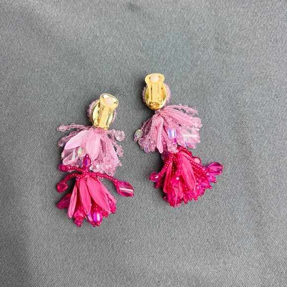 Oscar de la Renta Pink Beaded Flower Clip-On Earrings - Picture 3 of 3